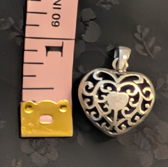 Intricate Vintage Sterling Silver Heart Filigree Pendant - Picture 8 of 8